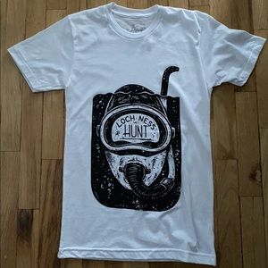 Unisex Loch Ness Hunt T-Shirt